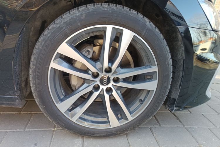 奥迪A6L 2023款 改款 40 TFSI 豪华动感型车身外观10