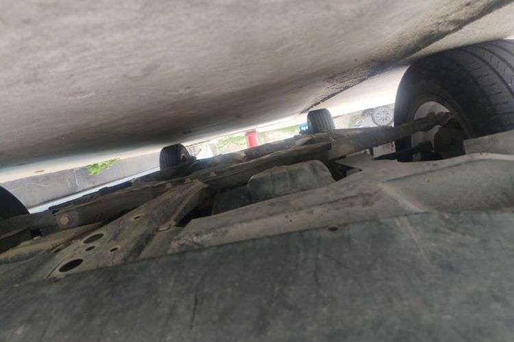 吉利汽车 帝豪 2019款 领军版 1.5L CVT豪华型 国VI局部细节9008