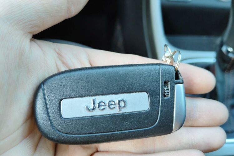 Jeep 指南者 2017款 200T 自动家享版中控内饰11