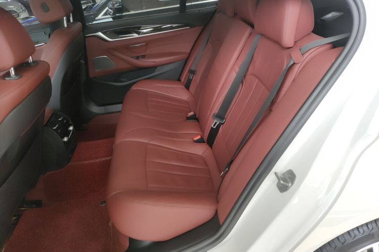 宝马5系 2020款 530Li 尊享型 M运动套装中控内饰21