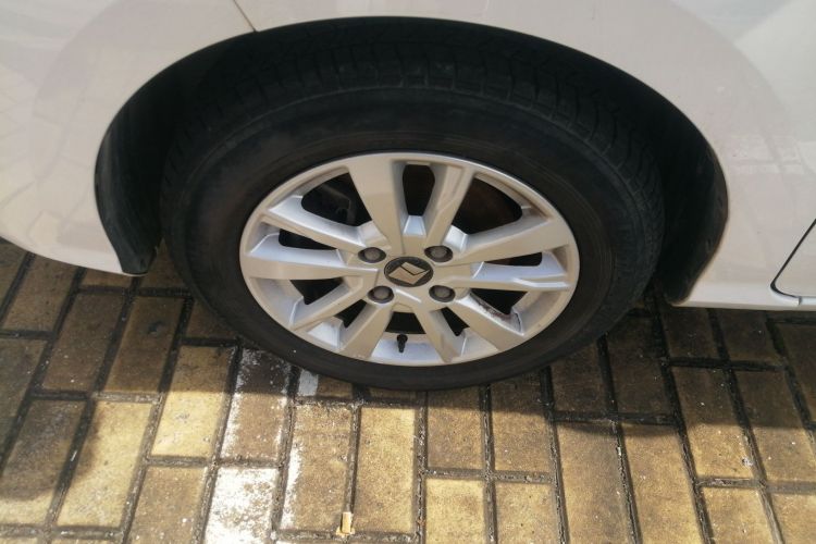 宝骏360 2018款 1.5L 自动精英型 国V车身外观6007