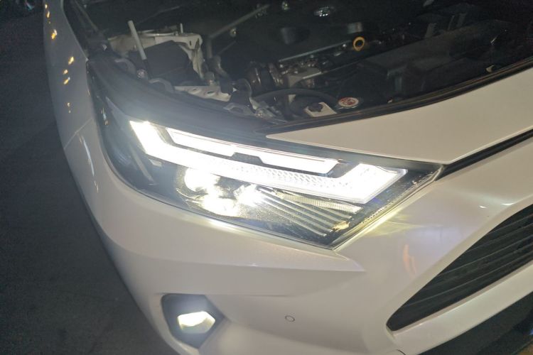 丰田 RAV4荣放 2023款 2.0L CVT两驱风尚Plus版车身外观8