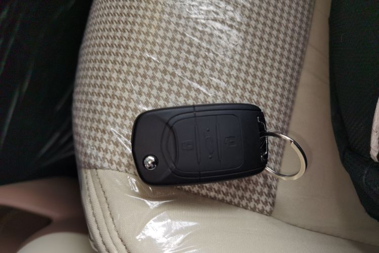 五菱汽车 宏光MINIEV 2025款 四门版 进阶款中控内饰11