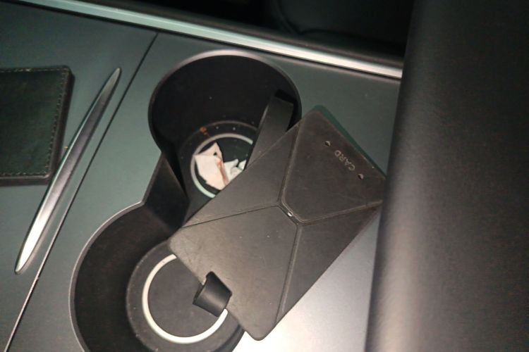 特斯拉 Model Y 2024款 后轮驱动版中控内饰7001