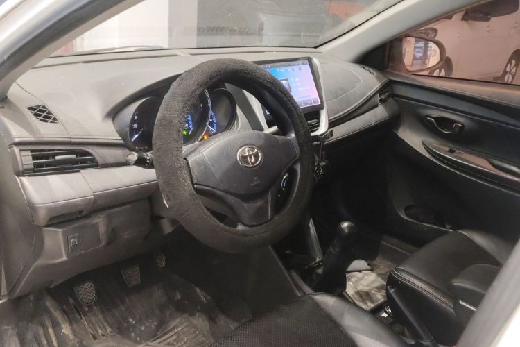 丰田 威驰 2017款 1.3L 手动前行版中控内饰12