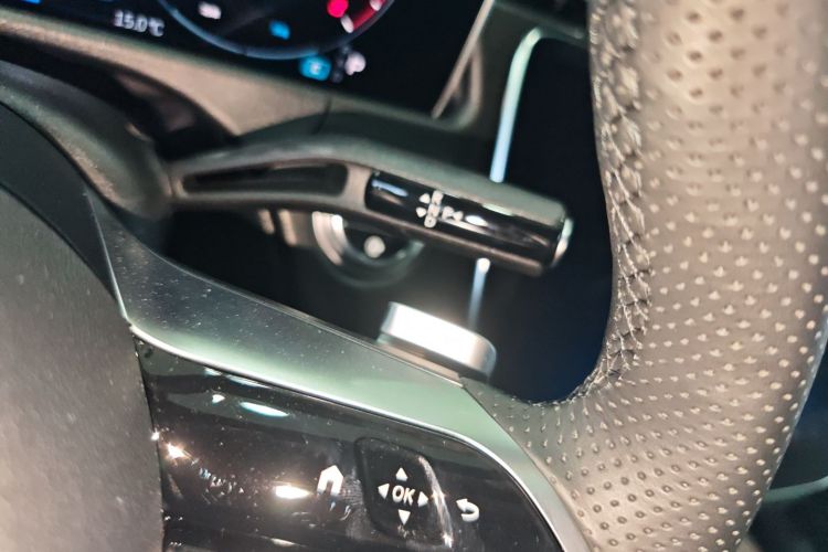 奔驰E级 2024款 E 300 L 时尚运动型局部细节18