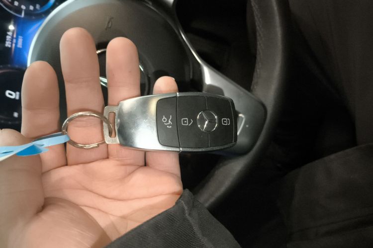 奔驰EQC 2021款 EQC 400 4MATIC中控内饰7001