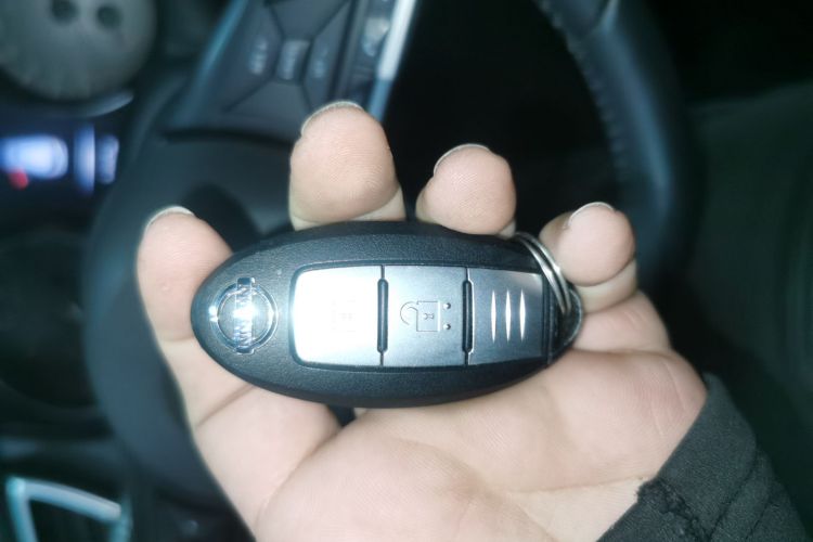 日产 逍客 2019款 2.0L CVT豪华版中控内饰11