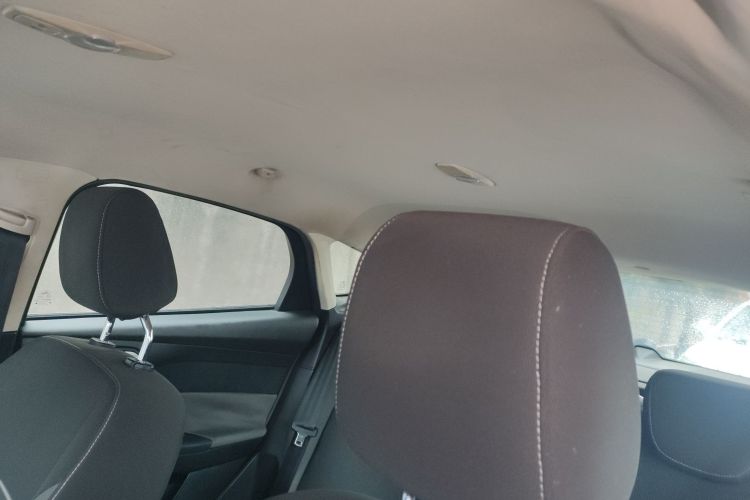 福特 福克斯 2012款 两厢 1.6L 自动舒适型局部细节22