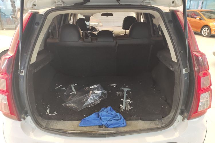 东风风行 景逸X5 2016款 1.6L 手动豪华型机舱底盘23