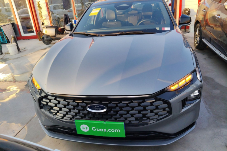 福特 蒙迪欧 2025款 2.0T EcoBoost 至尊型车身外观2