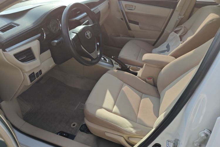 丰田 卡罗拉 2014款 1.6L CVT GL-i中控内饰19