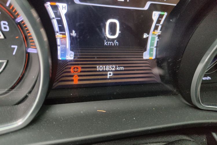 Jeep 大指挥官 2018款 2.0T 四驱尊享导航版 国V中控内饰15