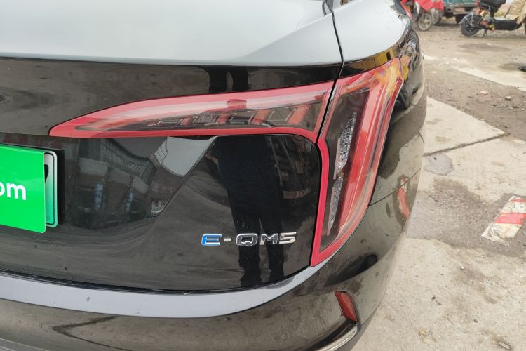 红旗E-QM5 2022款 431km 充电乐享版车身外观6006