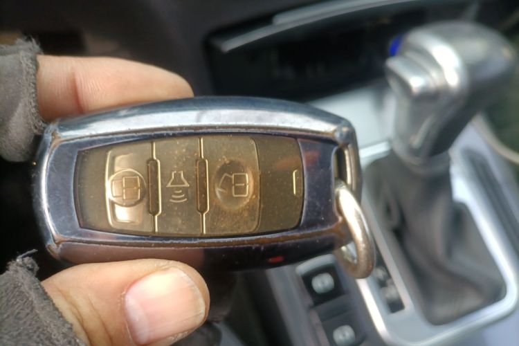 哈弗H6 Coupe 2015款 蓝标 2.0T 自动两驱精英型中控内饰11