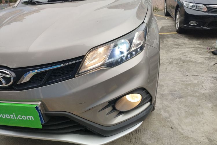 东南DX3 2018款 1.5T CVT尊贵型局部细节36