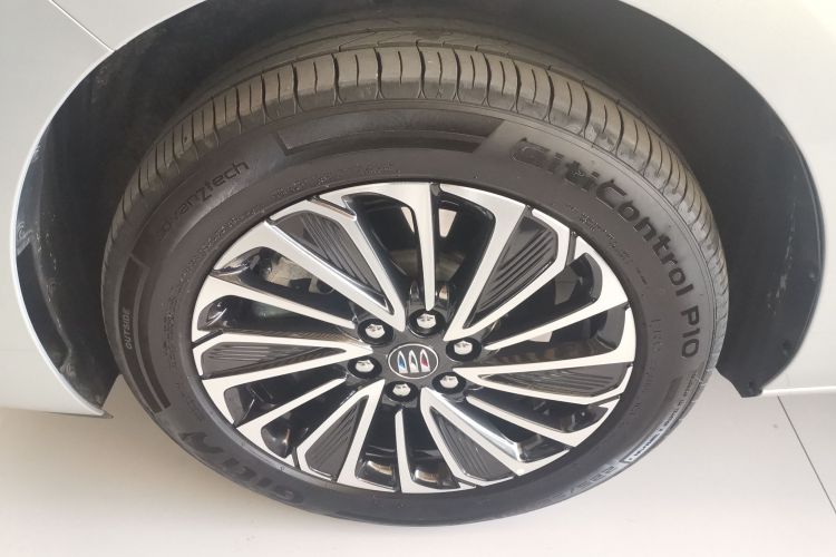 别克GL8新能源 2025款 陆尚 先享版 7座车身外观6007