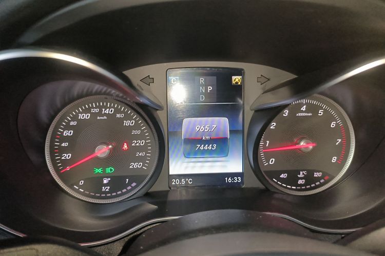 奔驰C级 2018款 C 200 成就特别版中控内饰14