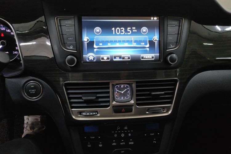 红旗H7 2018款 1.8T 舒适版中控内饰16