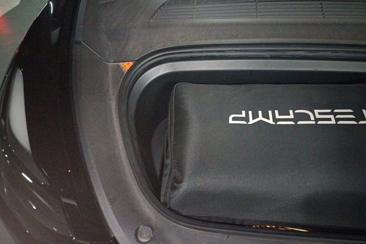 特斯拉 Model Y 2021款 标准续航后驱版局部细节9003