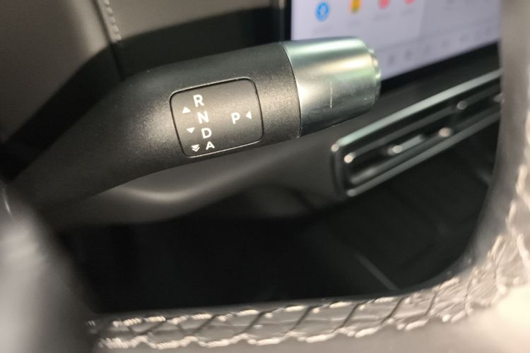 理想汽车 理想L8 2024款 Max中控内饰18