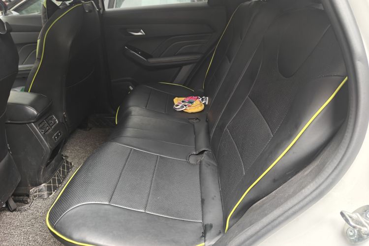 哈弗赤兔 2021款 激擎版 1.5T 黄金兔中控内饰21