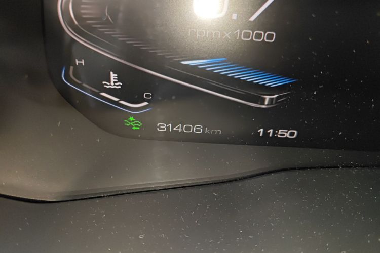 魏牌 VV5 2020款 2.0T 两驱擎先锋中控内饰15