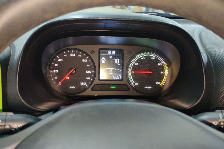 荣威 科莱威CLEVER 2021款 302km全能版局部细节14