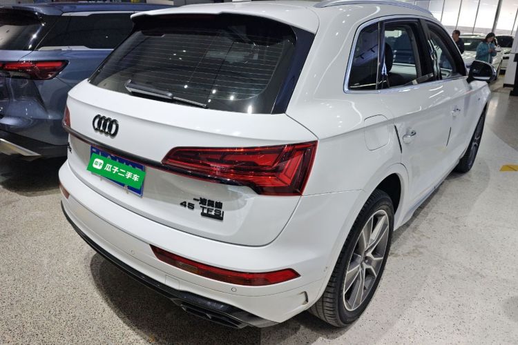 奥迪Q5L 2021款 45 TFSI 豪华动感型车身外观6004