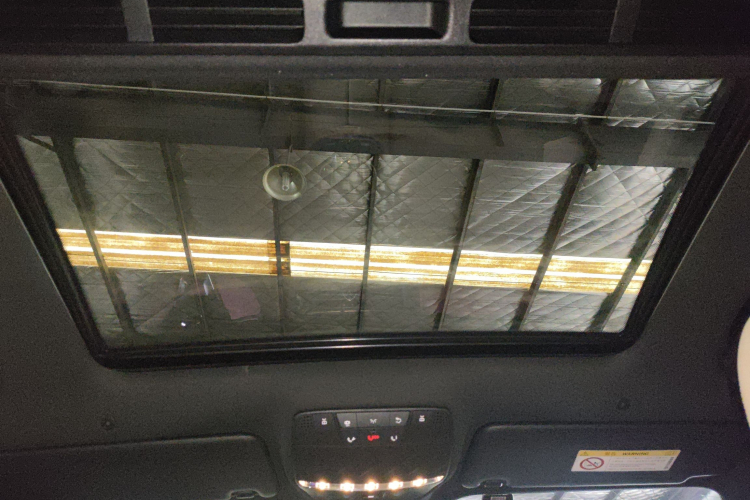 奔驰E级 2017款 E 200 运动型 4MATIC局部细节22