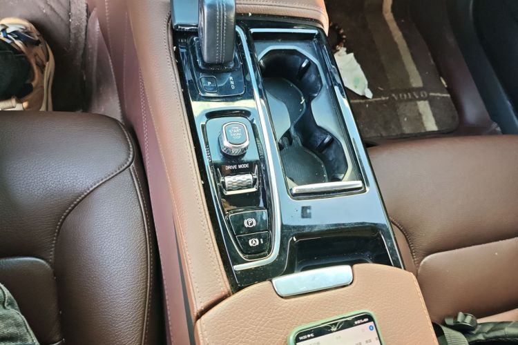 沃尔沃S90新能源 2021款 T8 E驱混动 智逸豪华版中控内饰18