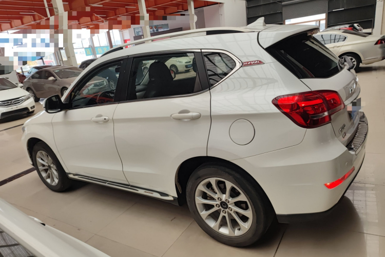 哈弗H2 2016款 红标 1.5T 手动两驱豪华型车身外观4