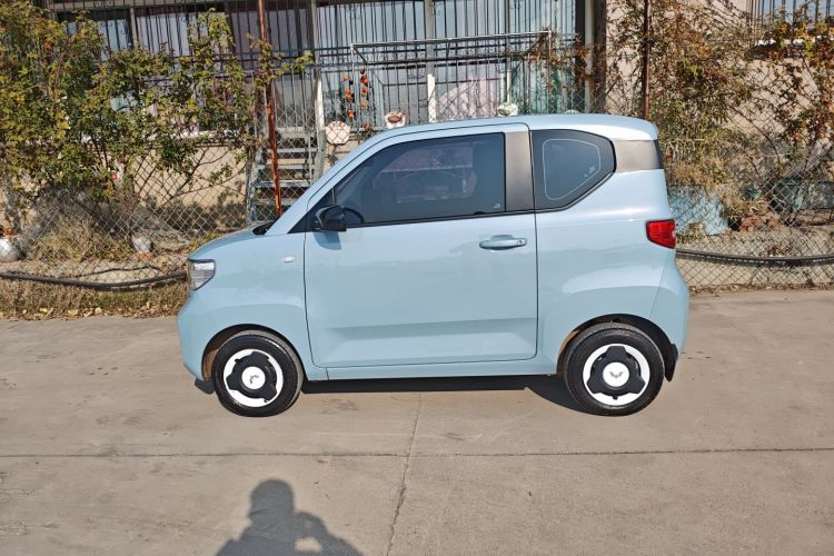 五菱汽车 宏光MINIEV 2022款 自在款 磷酸铁锂车身外观4