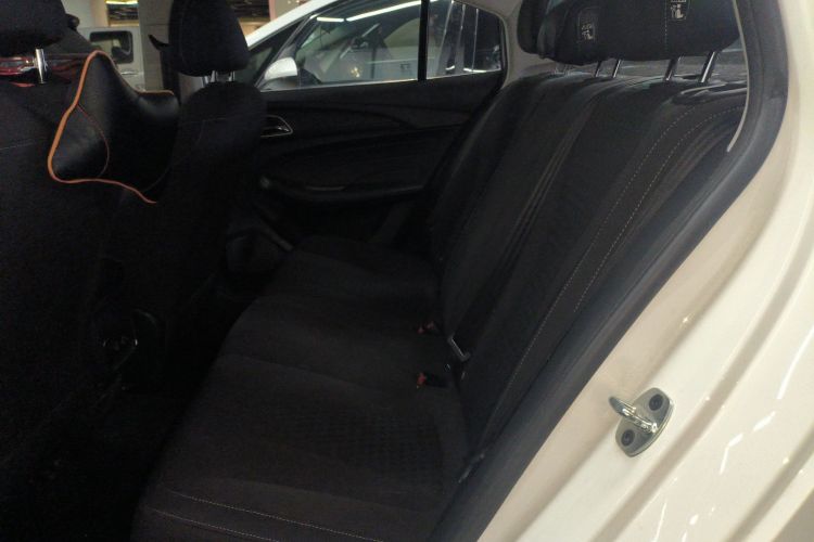 荣威i5 2019款 1.5L 手动4G互联领豪版中控内饰21