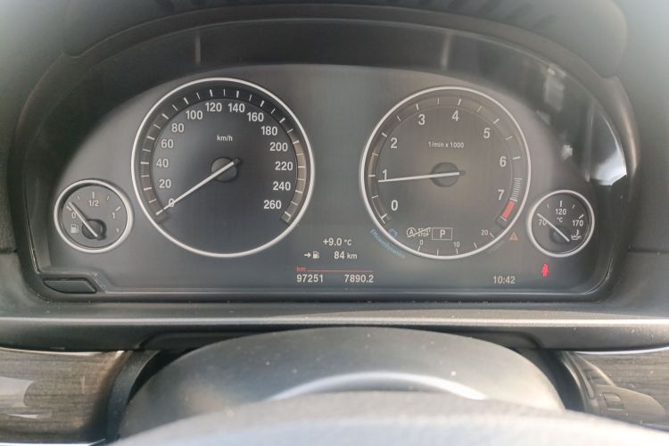 宝马5系 2014款 525Li 豪华设计套装局部细节14