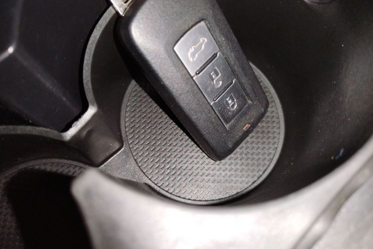 三菱 欧蓝德 2020款 2.4L 四驱致享版 5座中控内饰11