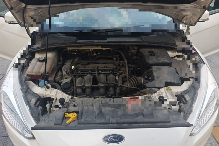 福特 福克斯 2015款 两厢 1.6L 自动风尚型局部细节24