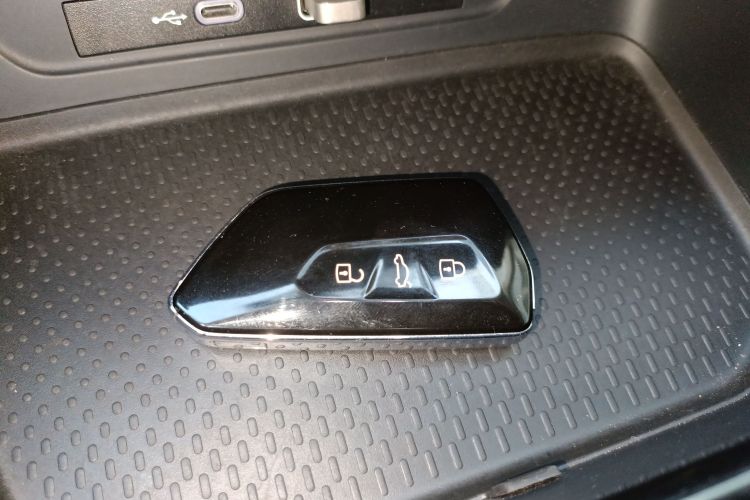 大众 2022款 凌渡L 280TSI DSG炫辣版中控内饰7001