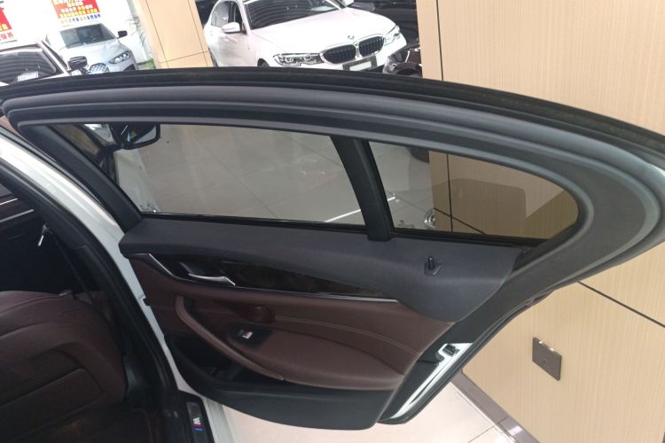 宝马5系 2018款 525Li M运动套装中控内饰7006