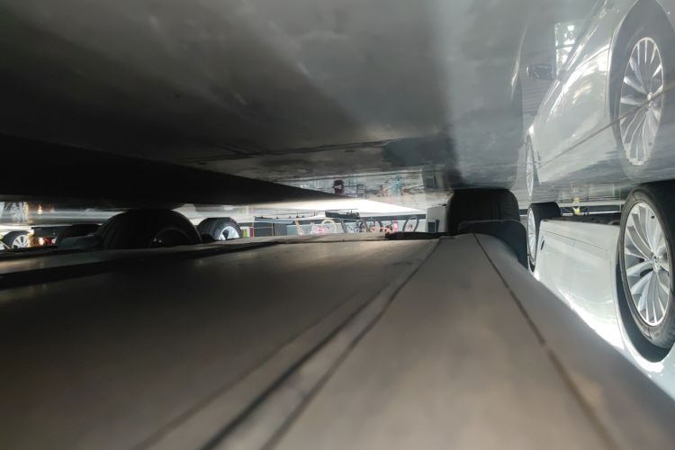 特斯拉 Model Y 2021款 标准续航后驱版局部细节9002