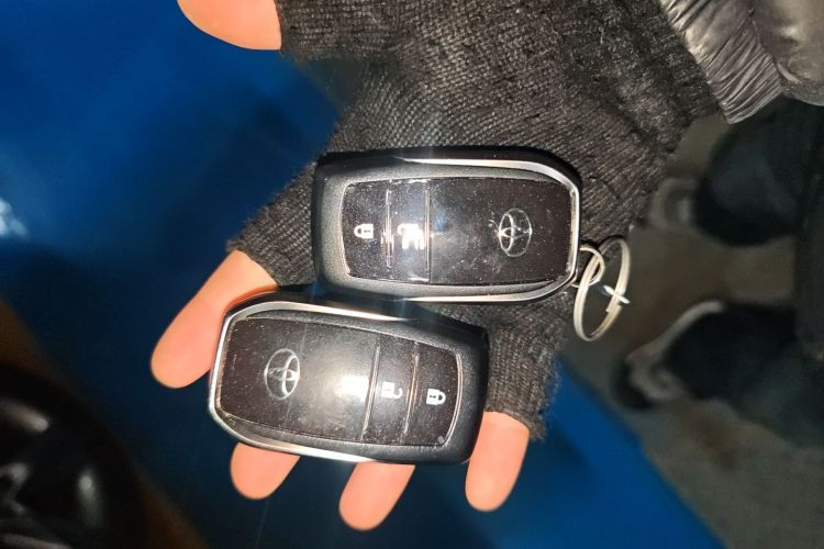 丰田 汉兰达 2015款 2.0T 四驱豪华版 7座中控内饰11