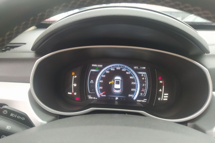 吉利汽车 博越 2016款 1.8TD 自动四驱智慧型中控内饰14