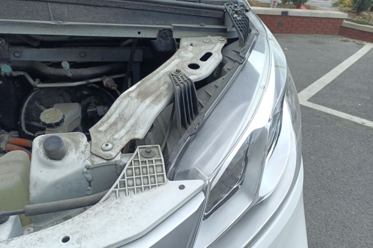 上汽大通MAXUS 大通EV30 2022款 纯电智能物流专家短轴国轩局部细节9007