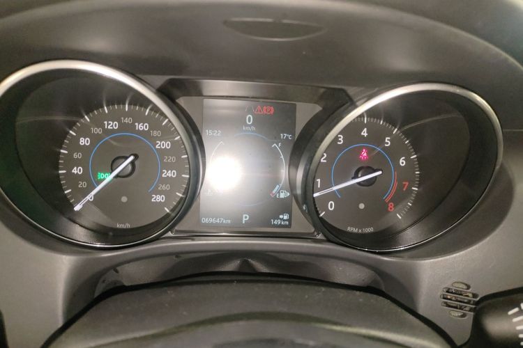 捷豹F-PACE 2018款 2.0T 两驱都市尊享版中控内饰14