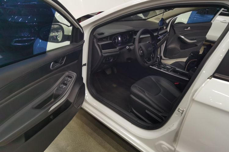 奇瑞 艾瑞泽5 2021款 PRO 1.5L CVT青春版中控内饰7003