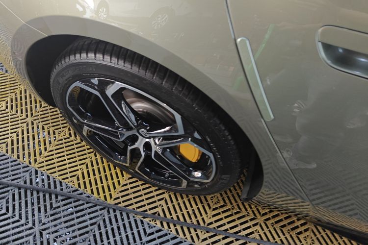 小米汽车 小米SU7 2024款 后驱超长续航高阶智驾Pro版车身外观6008