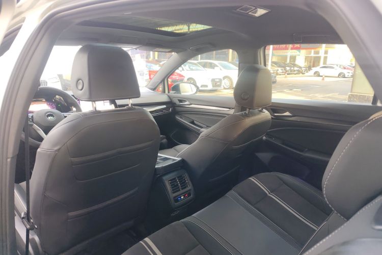 大众 高尔夫 2023款 改款 280TSI DSG R-Line Lite中控内饰22