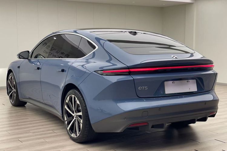 蔚来ET5 2022款 75kWh车身外观4