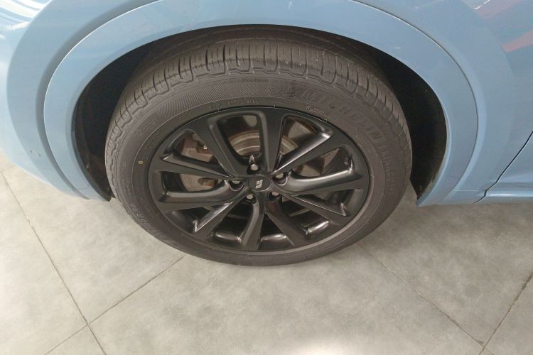 理想汽车 理想ONE 2021款 增程6座版车身外观6007