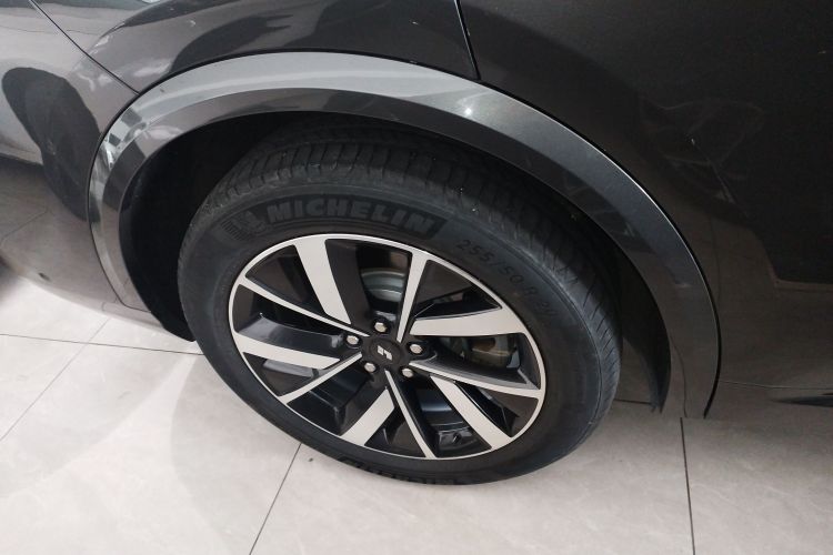 理想汽车 理想L8 2023款 Pro车身外观6008